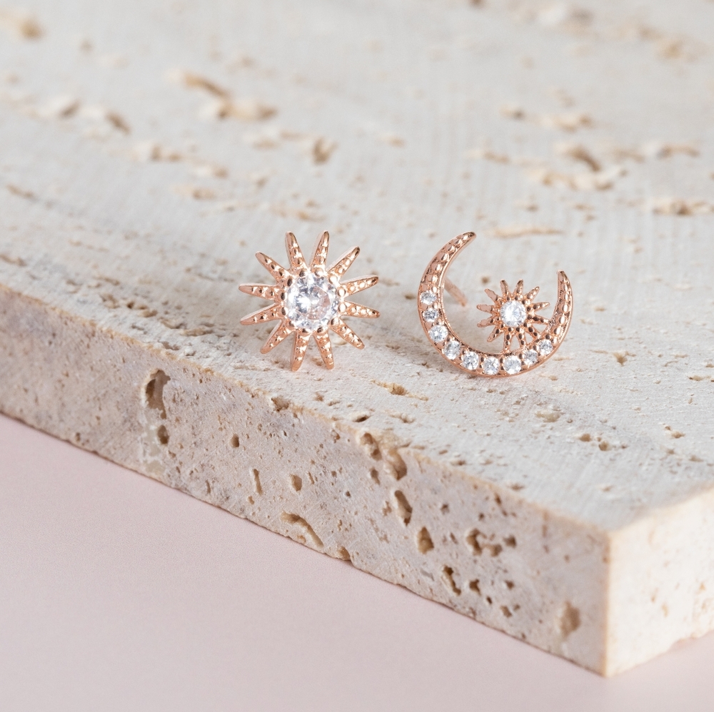 Moon & Star Earrings - Picture 7 of 9
